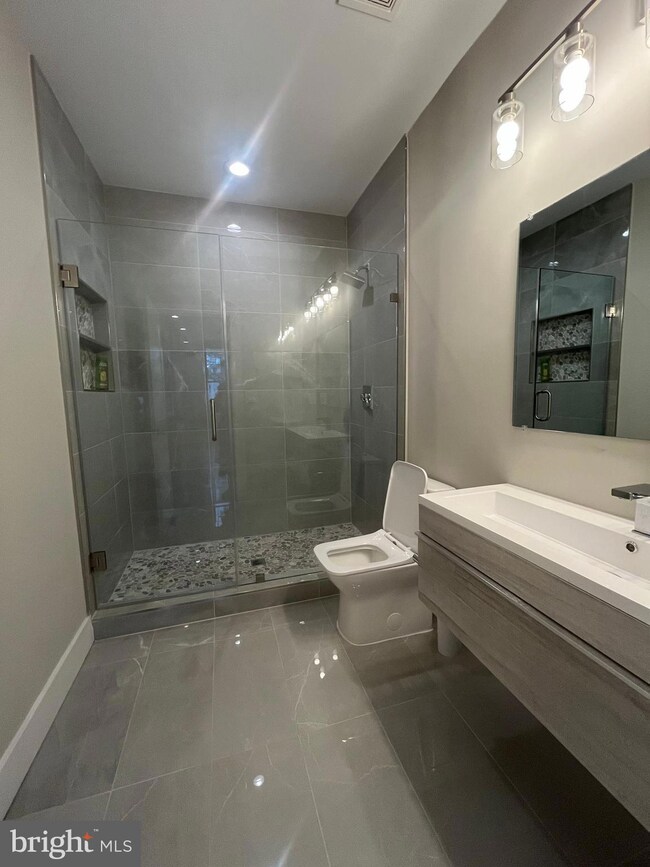 1918 Capitol Ave NE unit 101, Washington, DC 20002 - photo 5