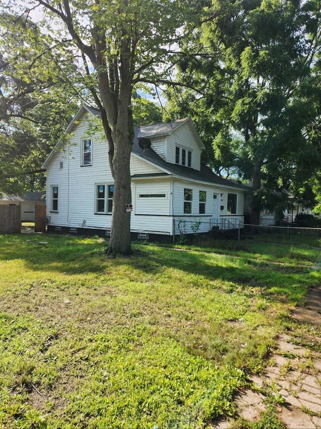 2920 Jefferson 3