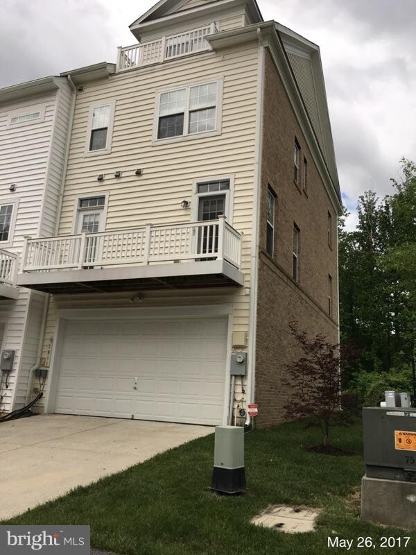 7911 Homefield Dr, Hyattsville, MD 20785 - photo 2