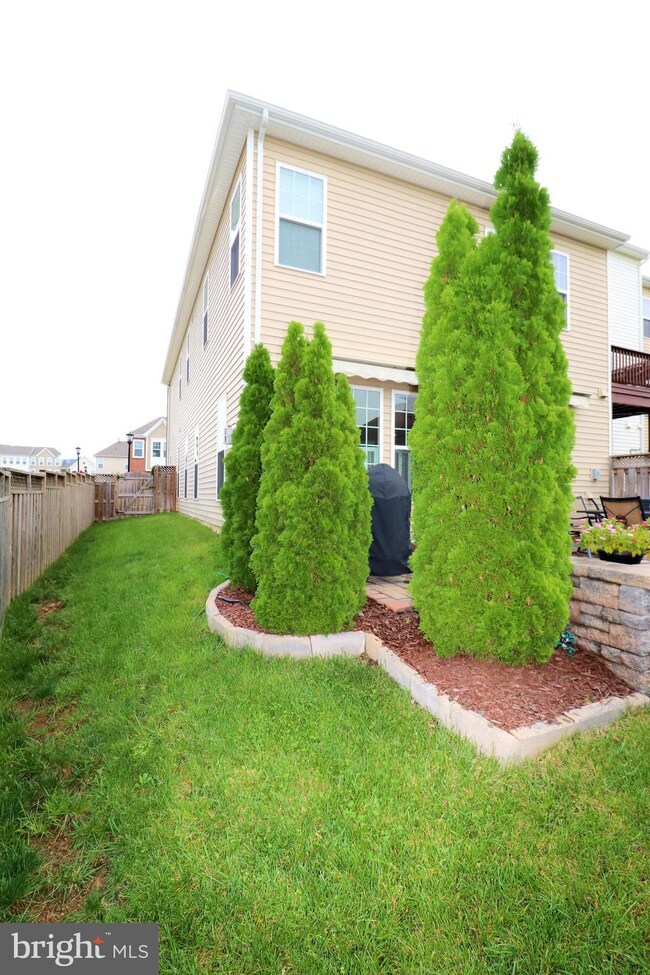 41821 Apatite Square, Aldie, VA 20105 - photo 3