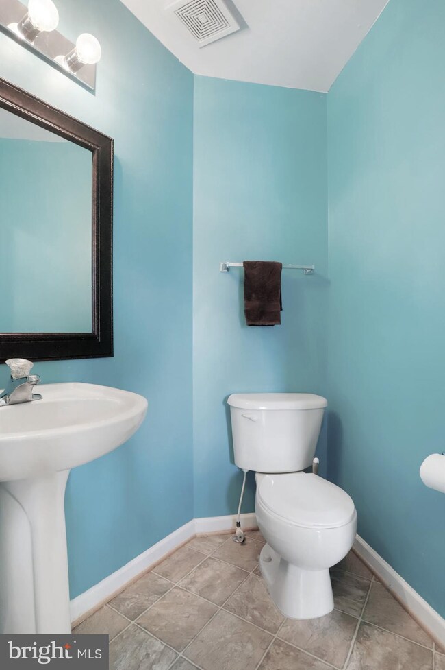 7 Litchfield Ln E, Martinsburg, WV 25405 - photo 5