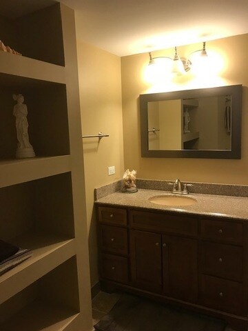 1736 Warwick Ct, Wheaton, IL 60189 - photo 2