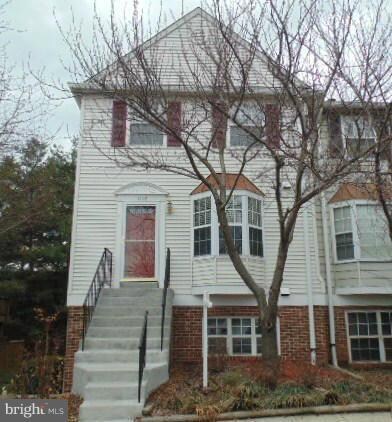 4192 Pleasant Meadow Ct unit 102A, Chantilly, VA 20151 - photo 2