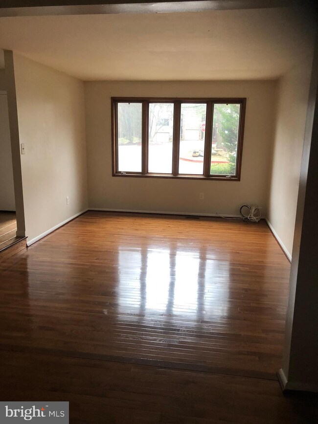 9419 Clocktower Ln, Columbia, MD 21046 - photo 6