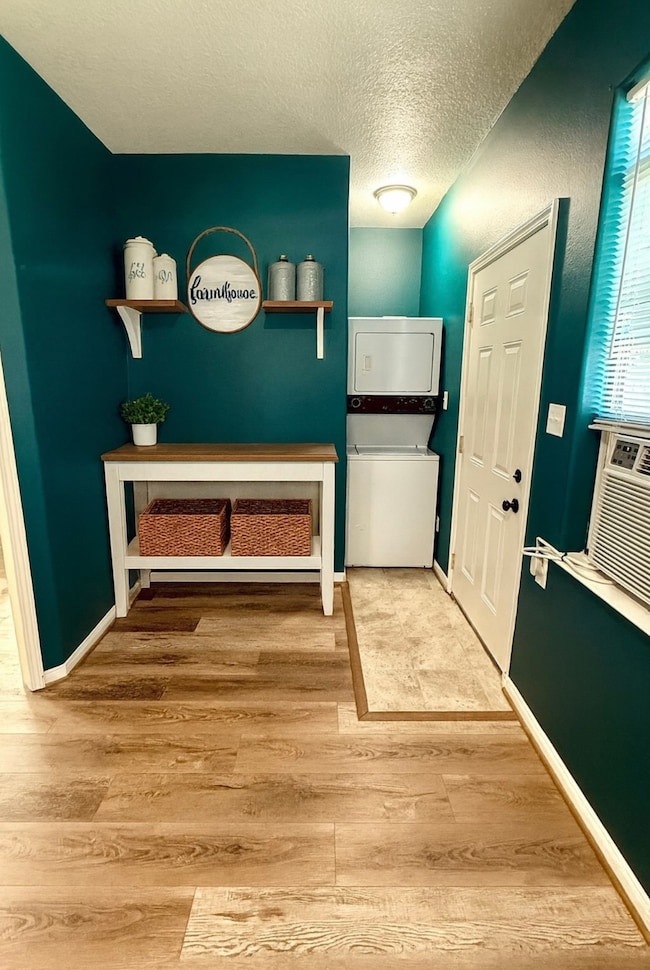 502 W Lang St unit A, Alvin, TX 77511 - photo 5