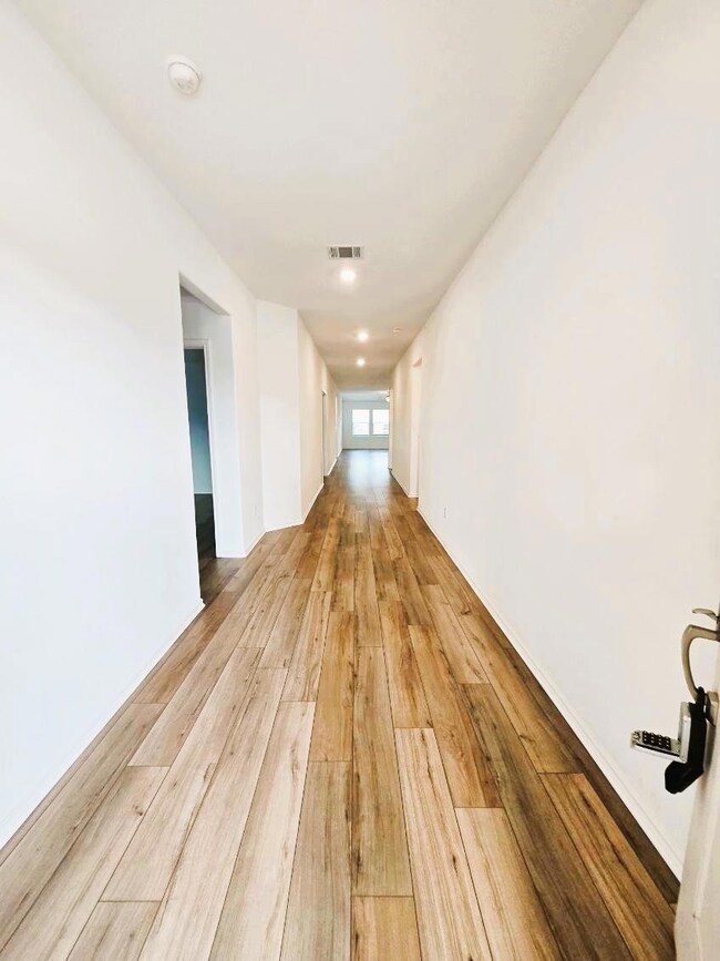 150 Santiago, Kyle, TX 78640 - photo 3