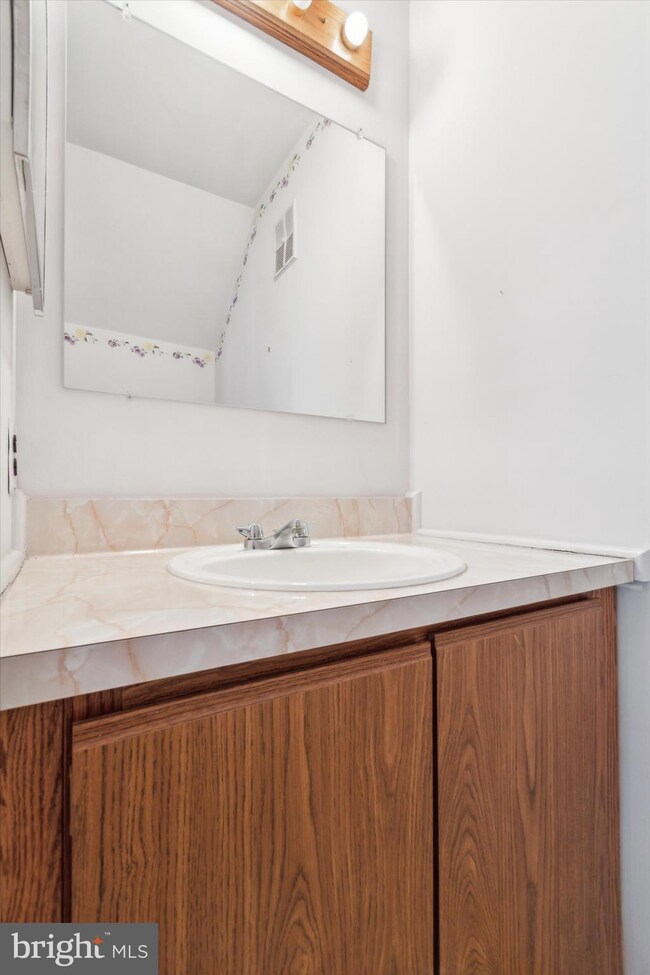 315 Ripka St unit K, Philadelphia, PA 19128 - photo 7