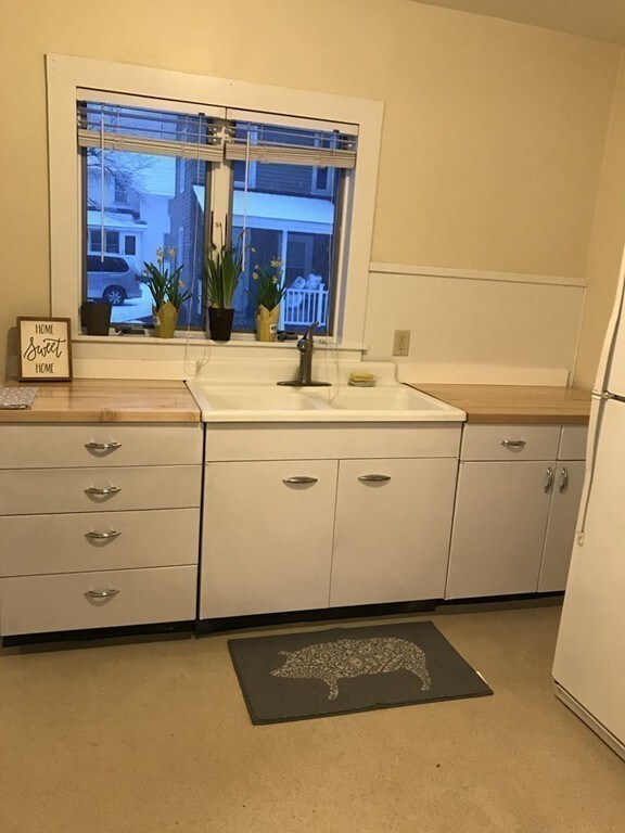 12 Laurel St, Greenfield, MA 01301 - photo 5