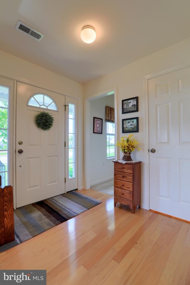 214 Fallowfield Dr, Leola, PA 17540 - photo 5