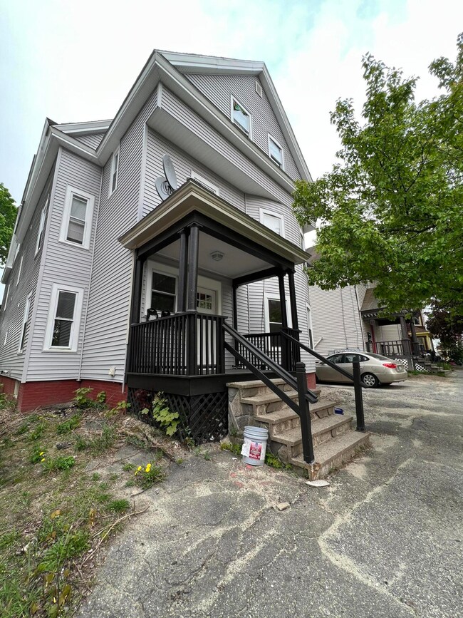32 Howe