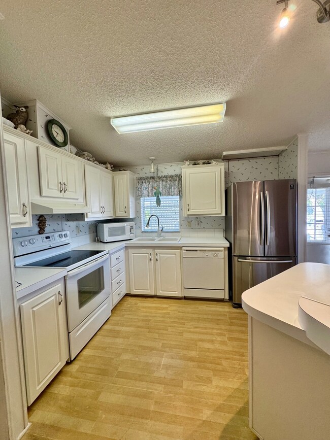 367 Seelye St, Melbourne, FL 32901 - photo 7