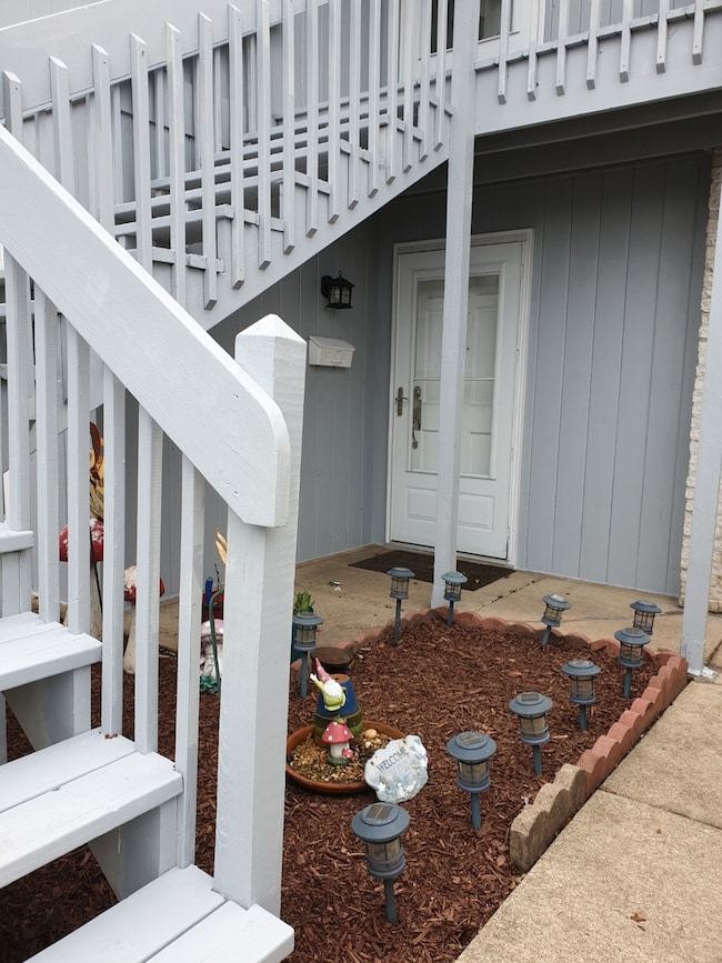 unlisted-address, Skokie, IL 60076 - photo 3