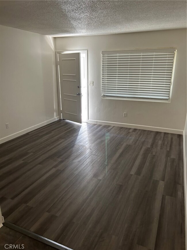 640 W Imperial Ave unit 3, El Segundo, CA 90245 - photo 2