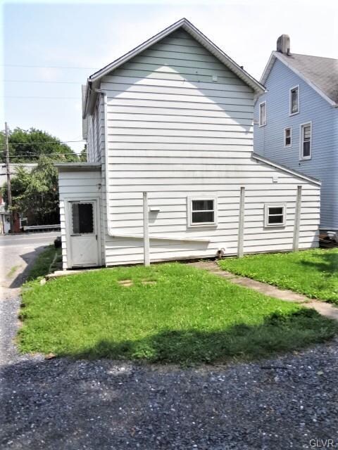 307 E Main St, Pen Argyl, PA 18072 - photo 3