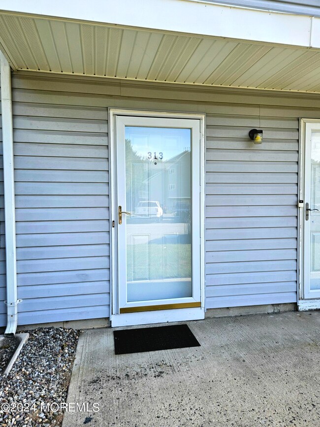 313 Schley Ave unit 13, Toms River, NJ 08755 - photo 3