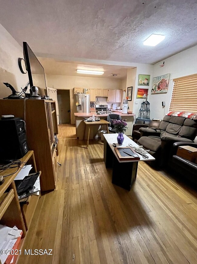 825 N 3rd Ave Living Room