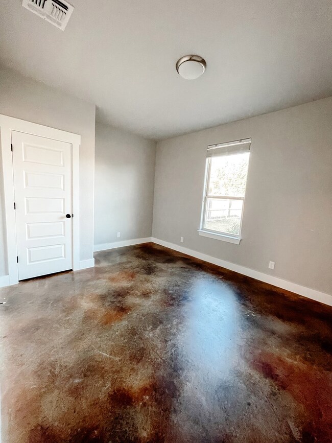 1209 Kyle Ln, Fredericksburg, TX 78624 - photo 7