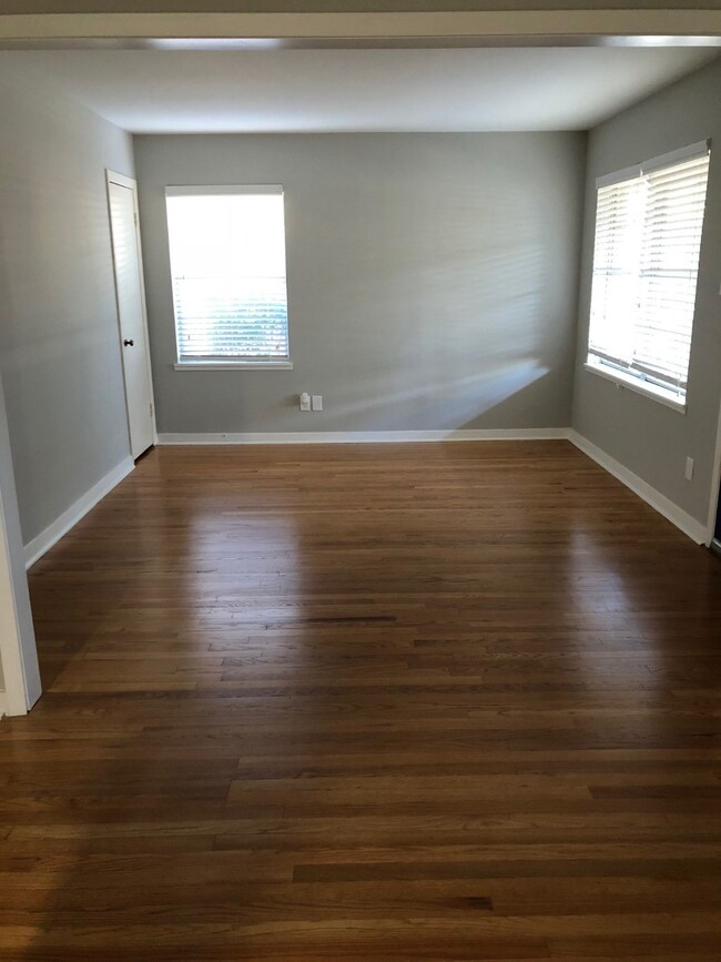 2322 Poinciana Dr, Houston, TX 77018 - photo 3