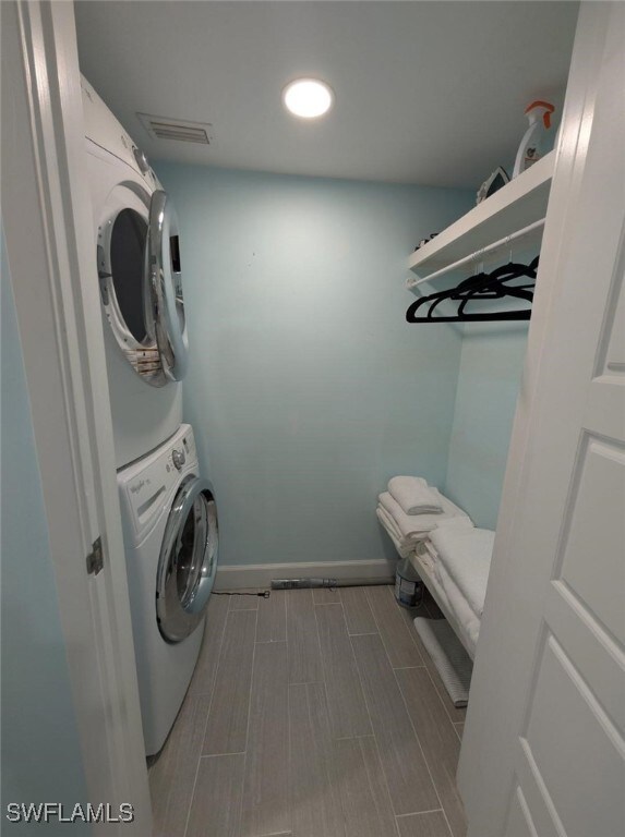 2111 Barkeley Ln unit 13, Fort Myers, FL 33907 - photo 5