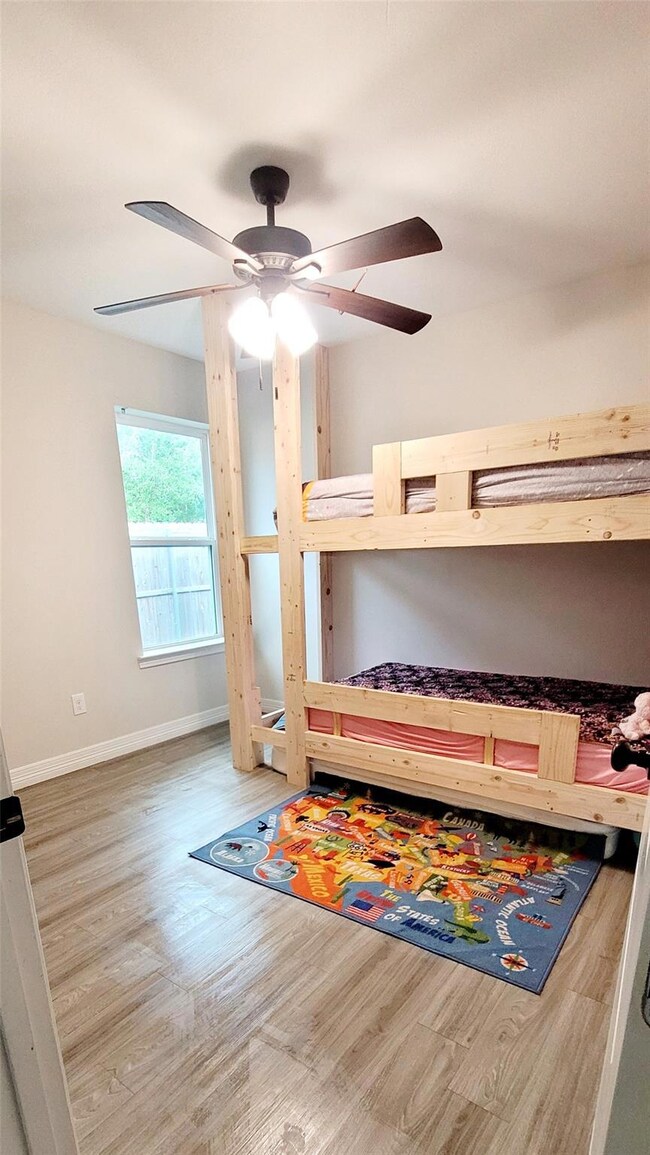 1112 W Day St, Denison, TX 75020 - photo 5