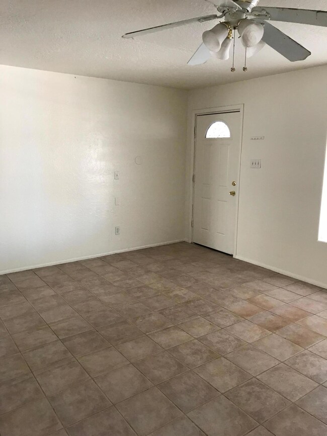 4424 N 49th Ave, Phoenix, AZ 85031 - photo 6