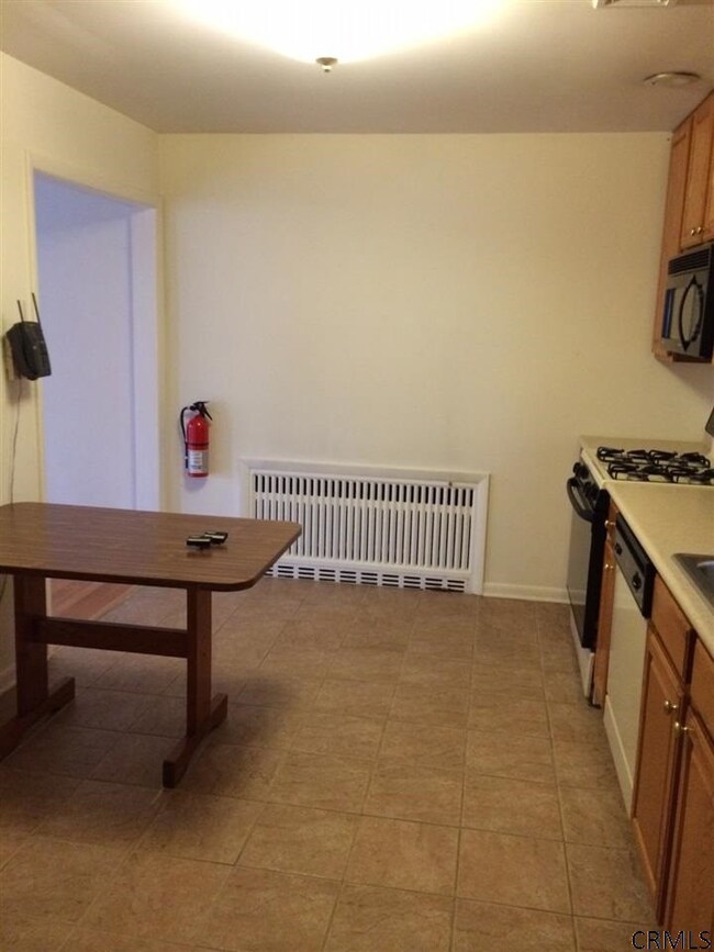 168 Lincoln Ave, Albany, NY 12206 - photo 5