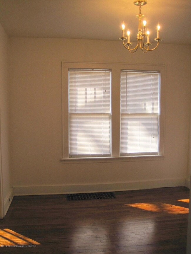 1134 S Holmes St, Lansing, MI 48912 - photo 4