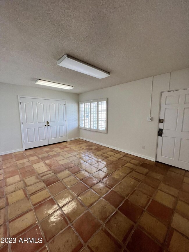 107 W Hatcher Rd, Phoenix, AZ 85021 - photo 4