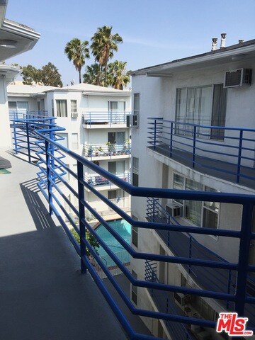 1750 N Sycamore Ave unit 112, Los Angeles, CA 90028 - photo 5