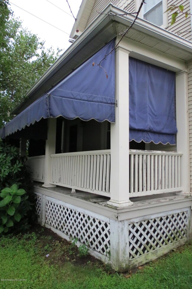 1801 Pettibone St, Scranton, PA 18504 - photo 3