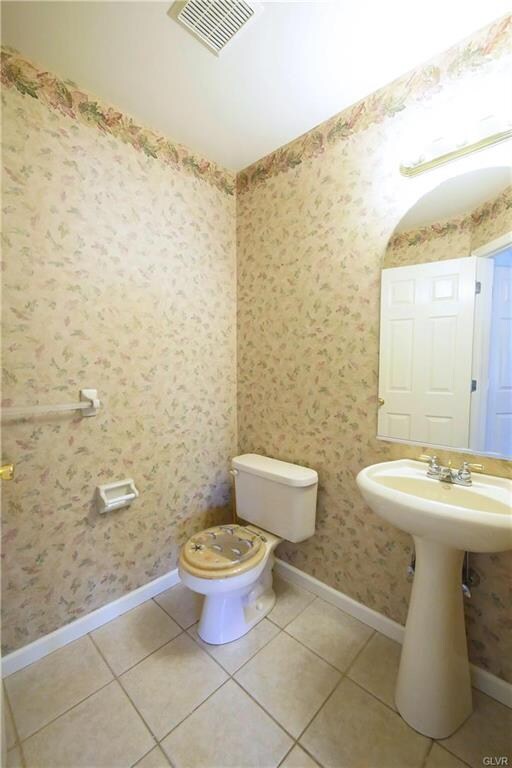Powder room