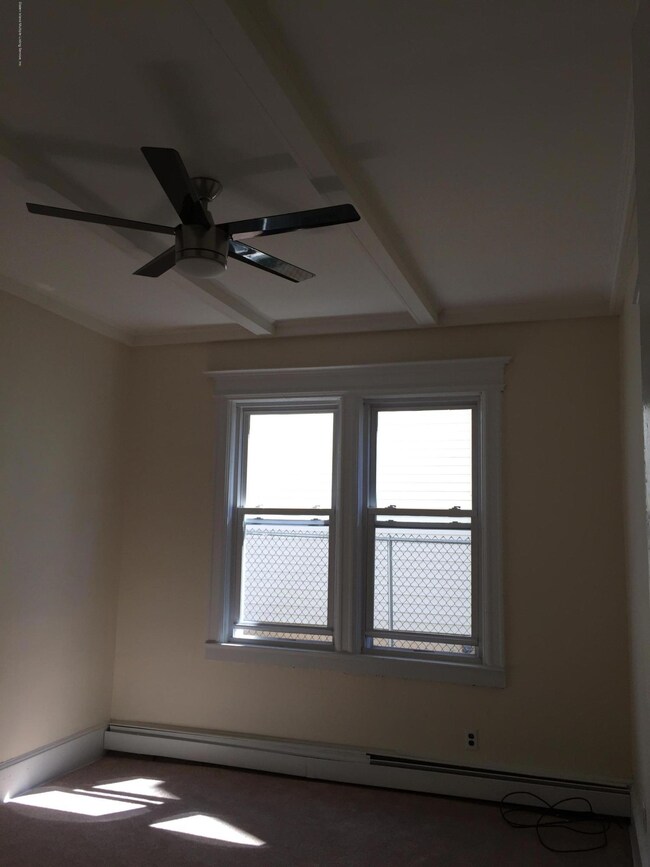 111 Fiske Ave, Staten Island, NY 10314 - photo 5
