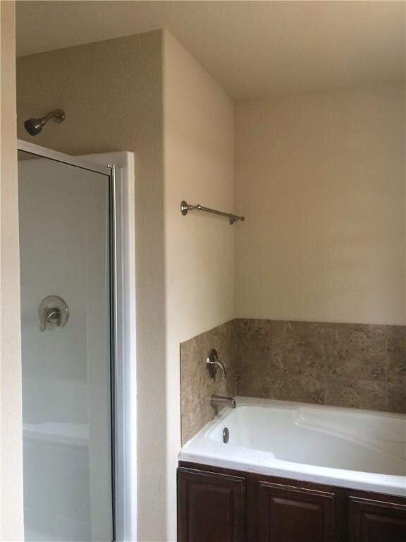 11/2/15 master bath- separate shower & soaking tub