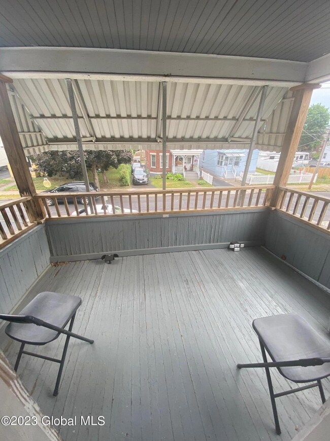 2ndflr front porch