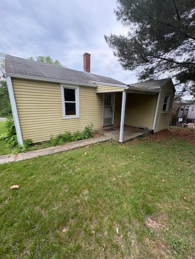 106 Grubert Ave, Staunton, VA 24401 - photo 6