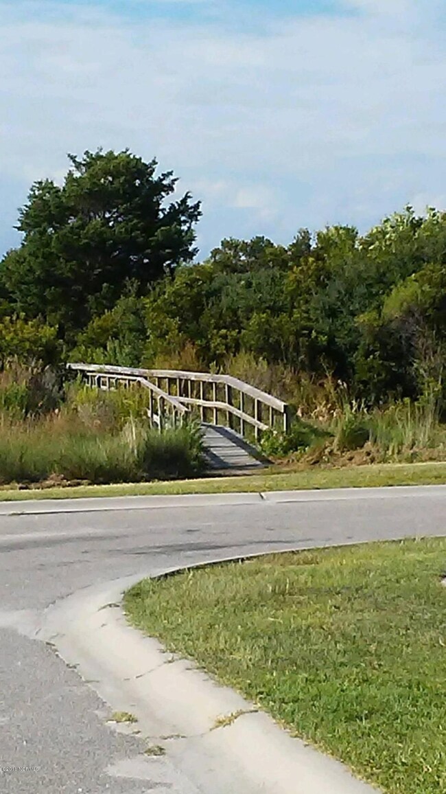 Near by walking trails