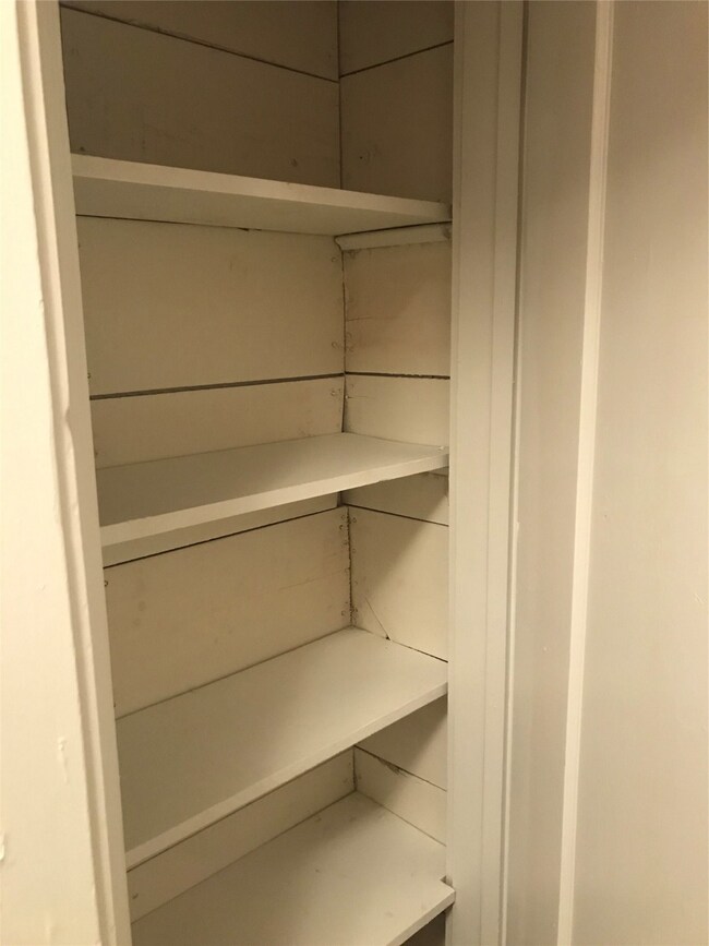 1716 W Main St unit 4, Houston, TX 77098 - photo 7