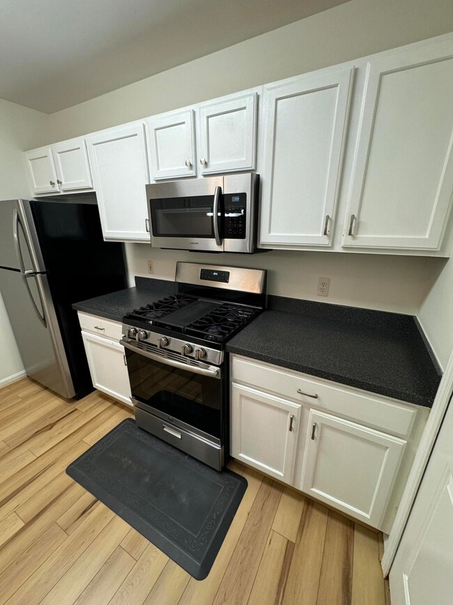 2688 S Knightsbridge Cir unit 28, Ann Arbor, MI 48105 - photo 4