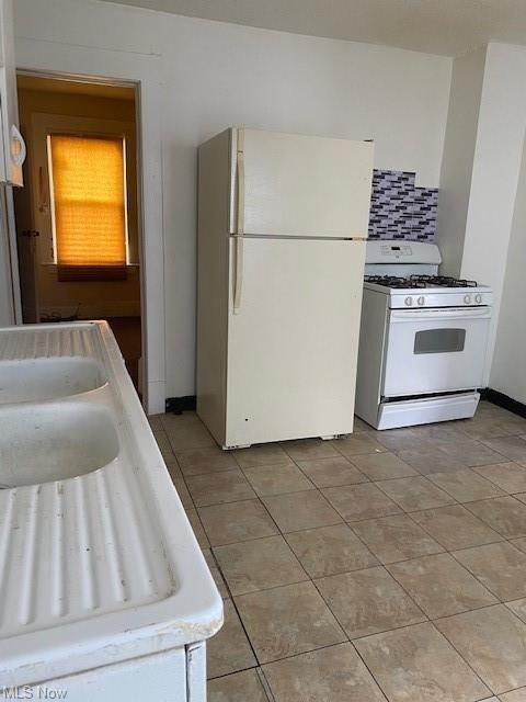 Downstairs unit kitchen