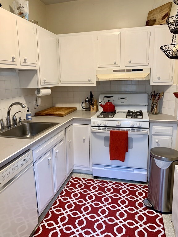 146 Edinboro St unit 148, Newtonville, MA 02460 - photo 3