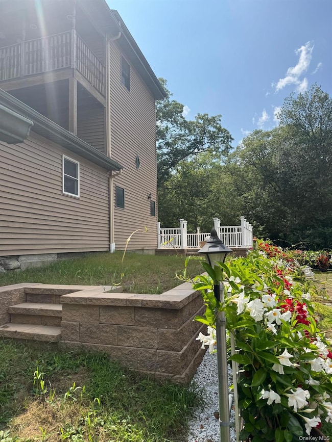 22 Elm Rd, Monroe, NY 10950 - photo 2