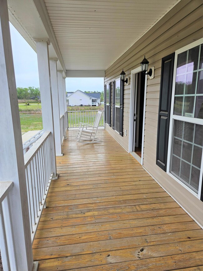 R1388 Old Kimbill Trail front porch