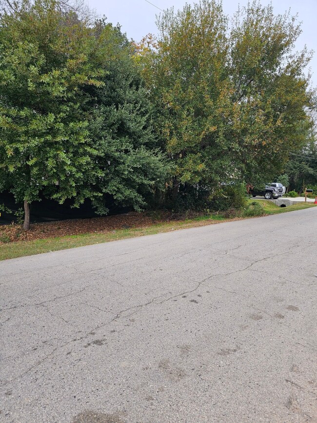 8313 Venus St, Houston, TX 77088 - photo 6