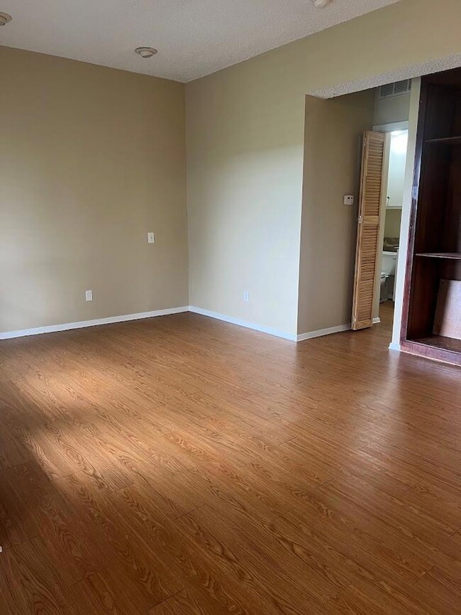 2612 San Pedro St unit 117, Austin, TX 78705 - photo 4