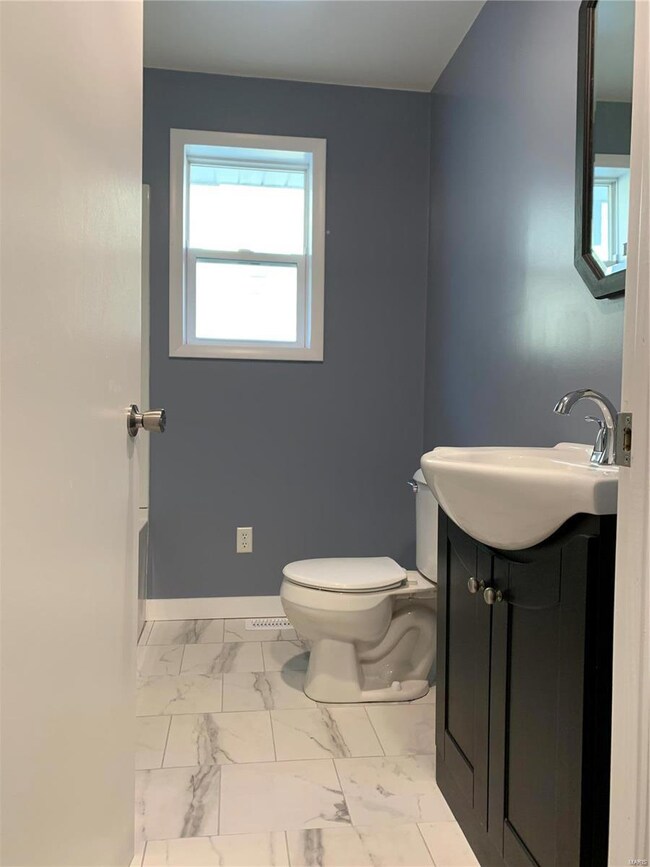 814 Walnut St, Hannibal, MO 63401 - photo 6