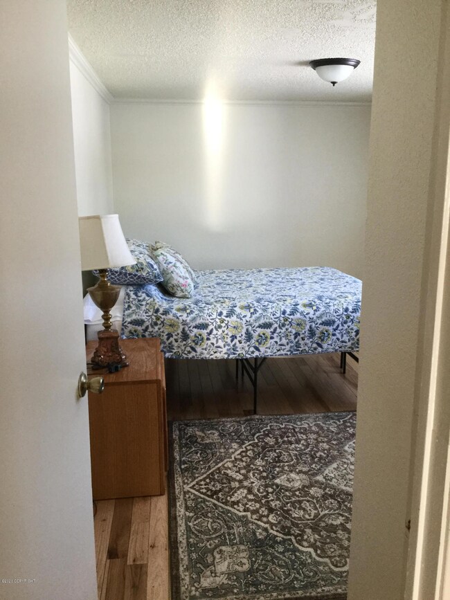 upstairs bedroom-1c