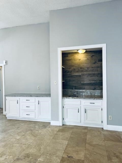 5407 Holly View Dr, Houston, TX 77091 - photo 4