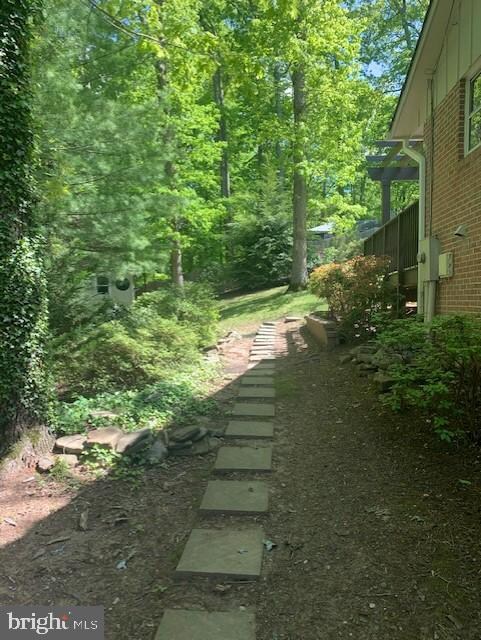 18334 Cato Ct, Triangle, VA 22172 - photo 5