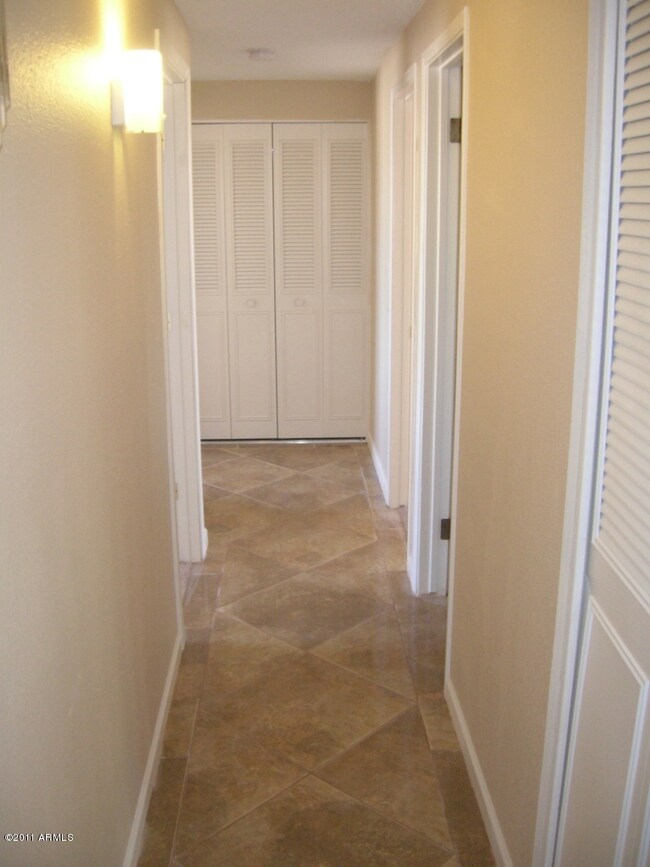 1102 W El Prado Rd unit 16, Chandler, AZ 85224 - photo 3