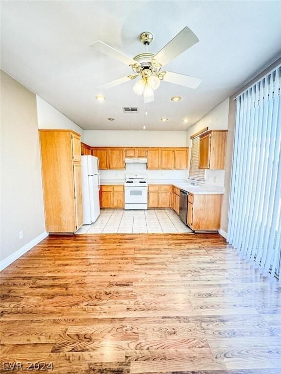 3322 Lark Bunting St, Las Vegas, NV 89117 - photo 4